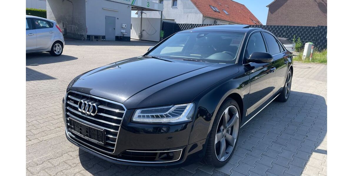 Audi A8 319.000 km 16.500 &euro; Hilter a.T.W. 49176