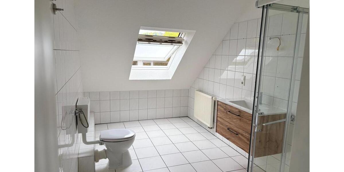 Dachgeschoßwohnung Detmold Hiddesen - 3 Zimmer, 77 m&sup2;, 210.000&euro; | Angebot:27168185
