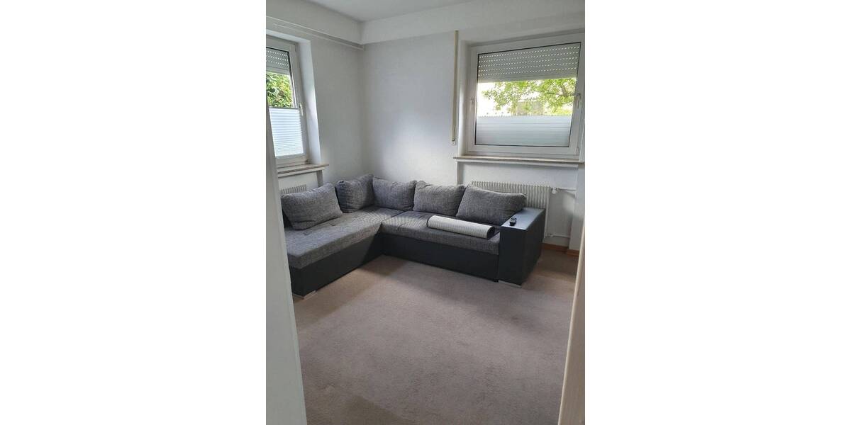 Frohes Weihnachtsfest ! Einfamilien-Wohnhaus mit Einliegerwohnung u. Garagengebäude mit Carport in Detmold 1 zimmer