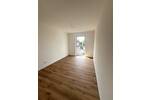 Neubau-Wohnung mit 2 ZKB und Balkon in der Südstadt