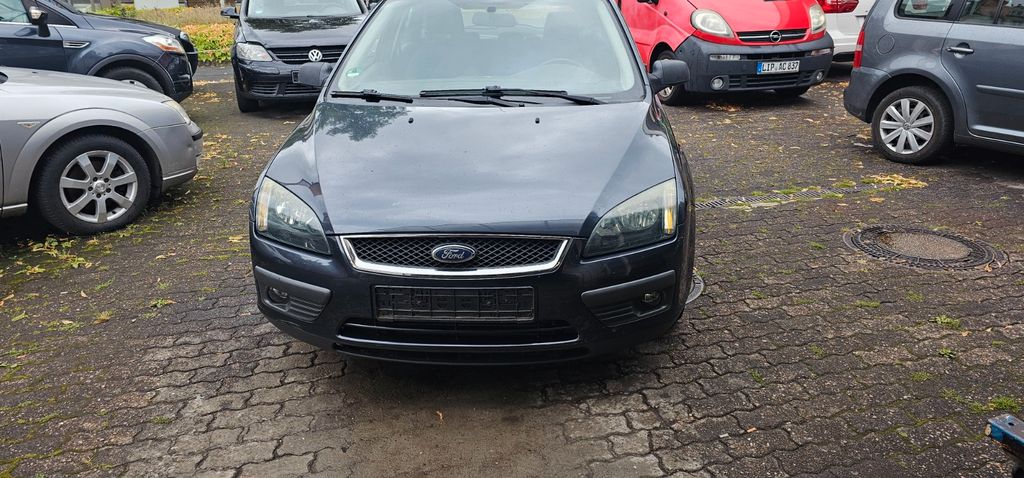 Ford Focus 274.000 km 550 &euro; Detmold 32756
