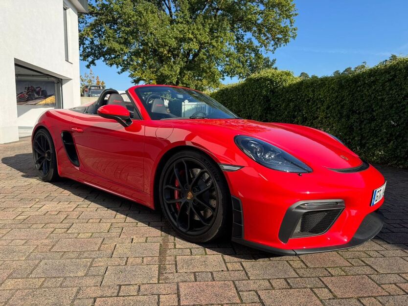 Porsche Boxster 16.850 km 88.880 € Schloß Holte - Stukenbrock 33758