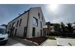 Erdgeschoßwohnung Halle - 3 Zimmer, 81 m&sup2;, 1.250&euro; | Angebot:26459555