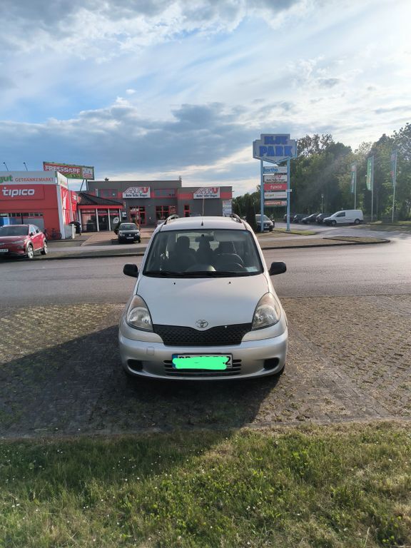 Yaris