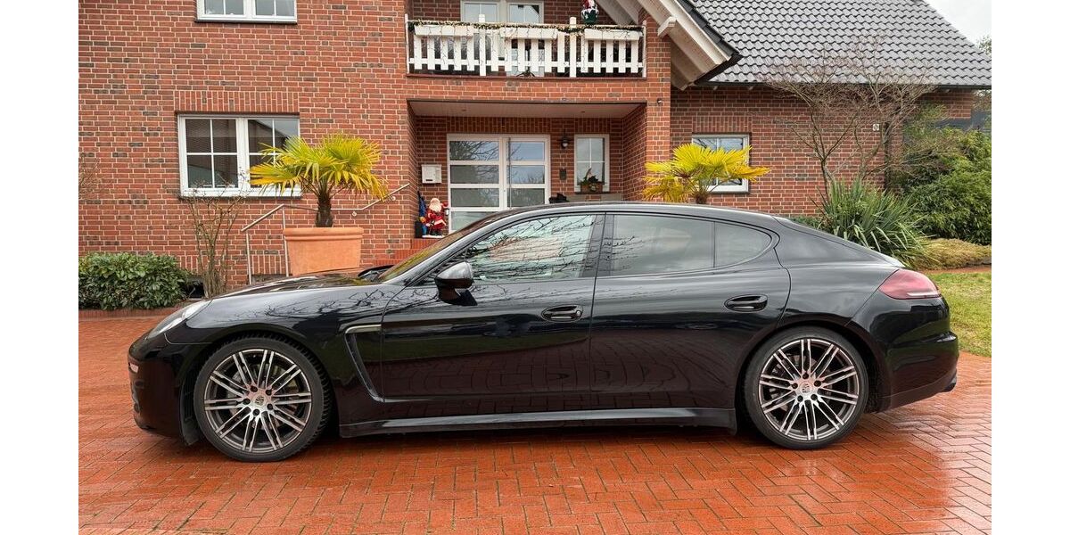 Porsche Panamera 224.500 km 23.999 &euro; Schloß-Holte 33758