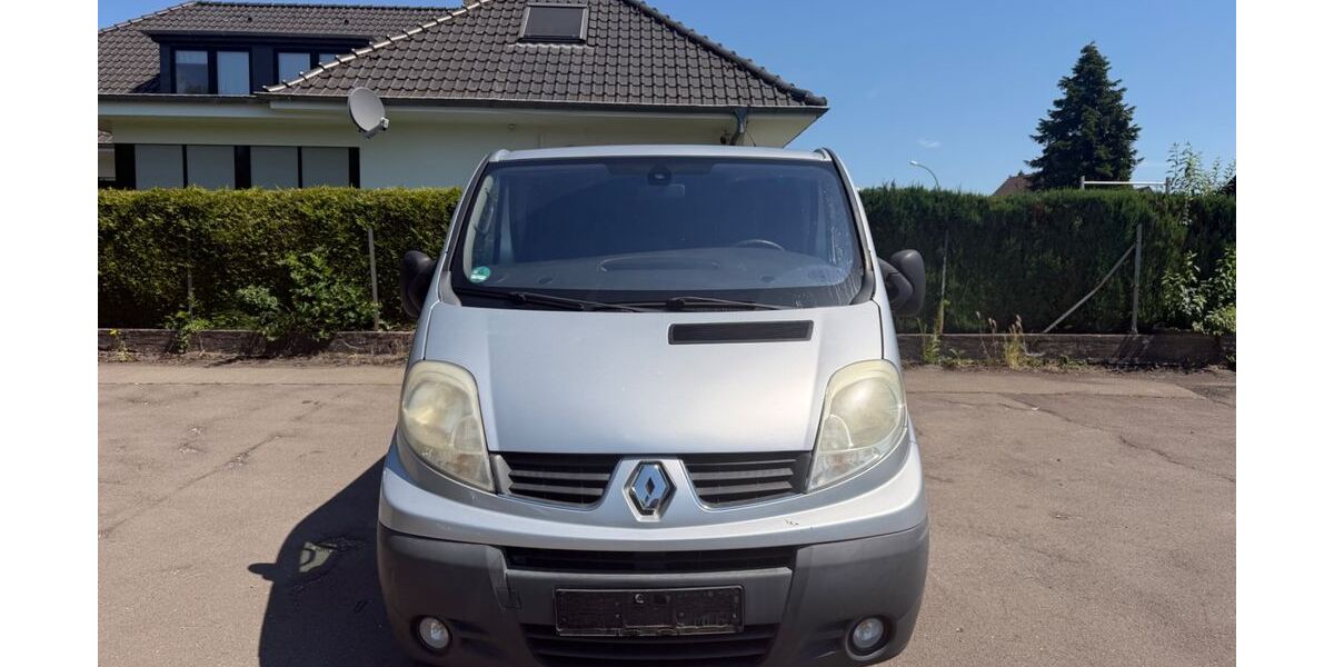 Renault Trafic 340.000 km 3.990 &euro; Oerlinghausen 33813