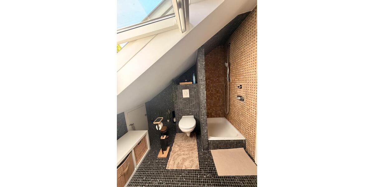 Dachgeschoßwohnung Detmold Hakedahl - 3 Zimmer, 80 m&sup2;, 790&euro; | Angebot:26415647
