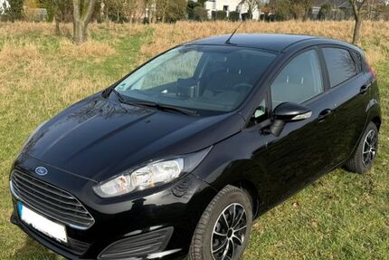 Ford Fiesta 50.000 km 5.500 &euro; Löhne 32584
