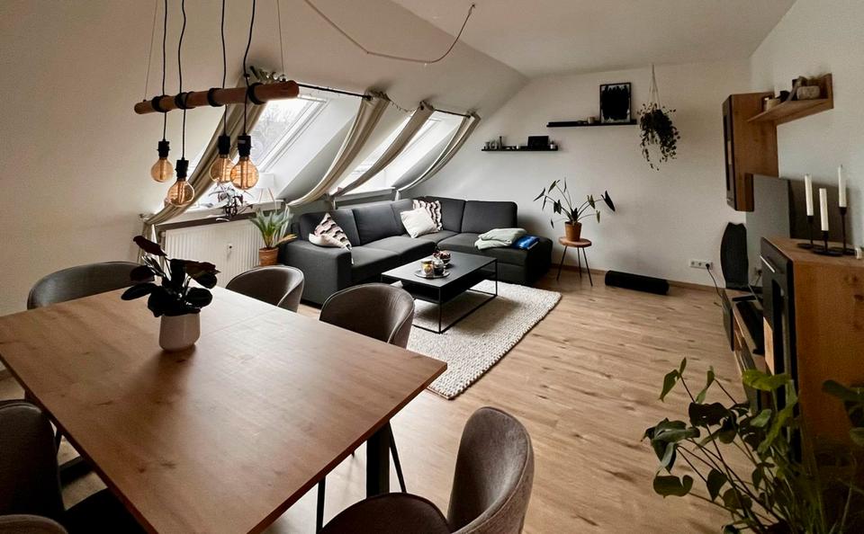 Dachgeschoßwohnung Bielefeld Schildesche - 4 Zimmer, 94 m&sup2;, 895&euro; | Angebot:25723694