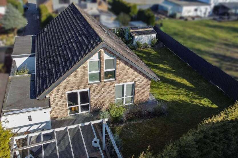 Haus zum Kaufen in Spenge 399.000 € 147.03 m²