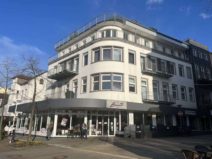 Wohnung zum Mieten in Bad Oeynhausen 3.900 € 460 m²