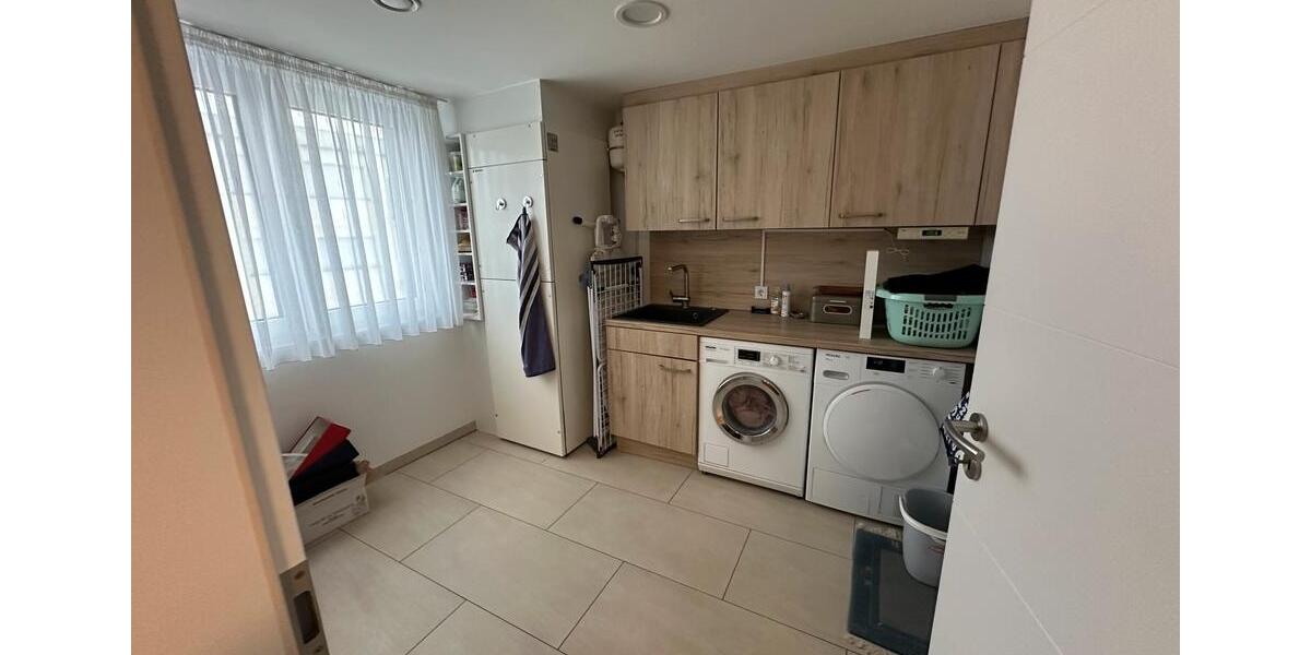 Exklusive 3 ZKB - Penthouse Wohnung zu vermieten 3 zimmer