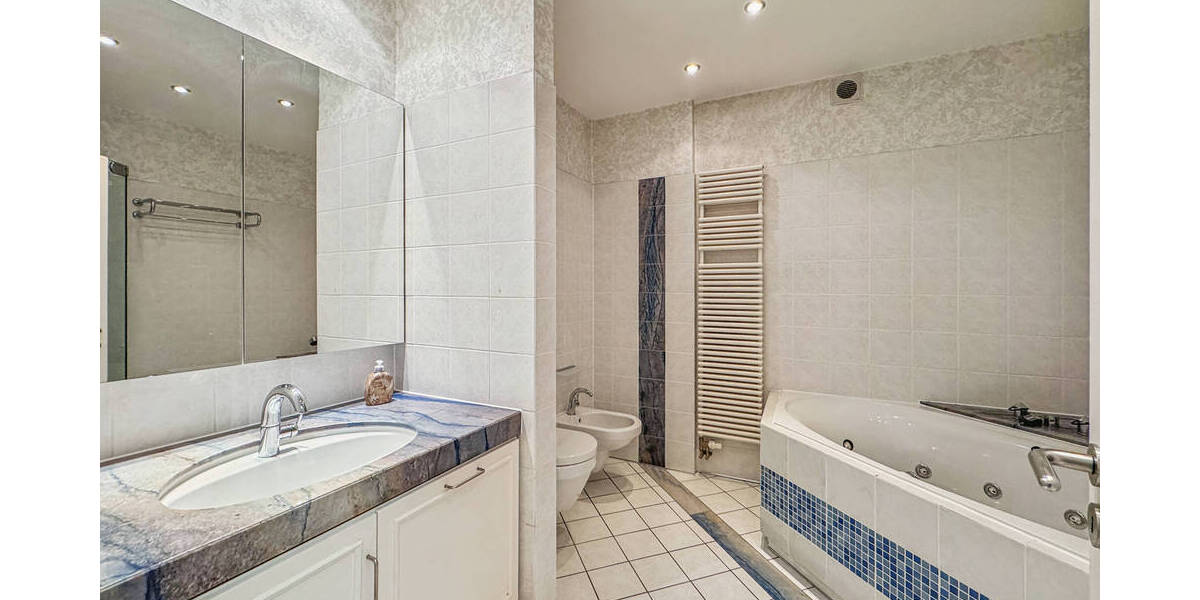 Mehrfamilienhaus, Wohnhaus Hiddenhausen Lippinghausen - 8 Zimmer, 233 m&sup2;, 749.000&euro; | Angebot:23964686