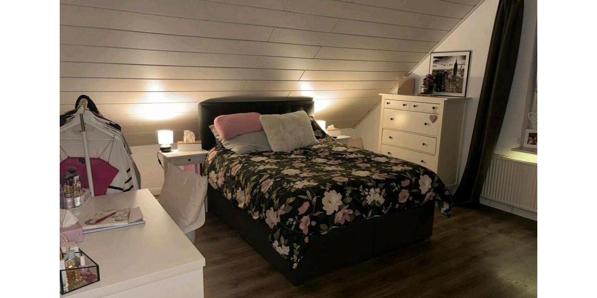 Mehrfamilienhaus, Wohnhaus Schloß Holte-Stukenbrock Stukenbrock - 7 Zimmer, 170 m&sup2;, 1.700&euro; | Angebot:25642524