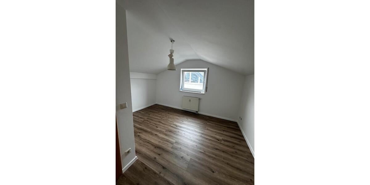 Maisonettenwohnung Steinhagen - 5 Zimmer, 125 m&sup2;, 1.250&euro; | Angebot:26700875