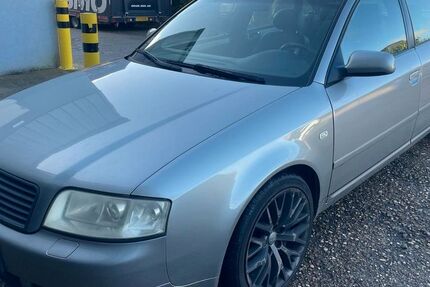 Audi A6 285.000 km 1.299 &euro; Lage 32791