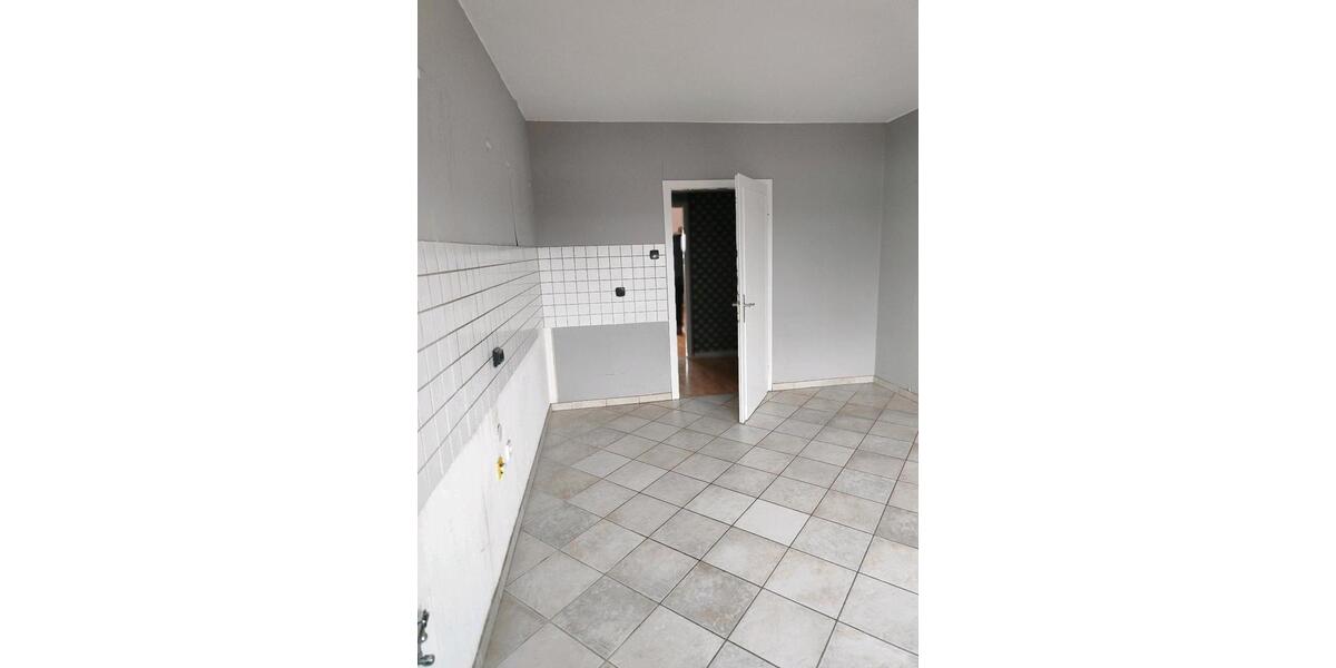 Dachgeschoßwohnung Werther (Westfahlen) - 5 Zimmer, 140 m&sup2;, 1.530&euro; | Angebot:25638842