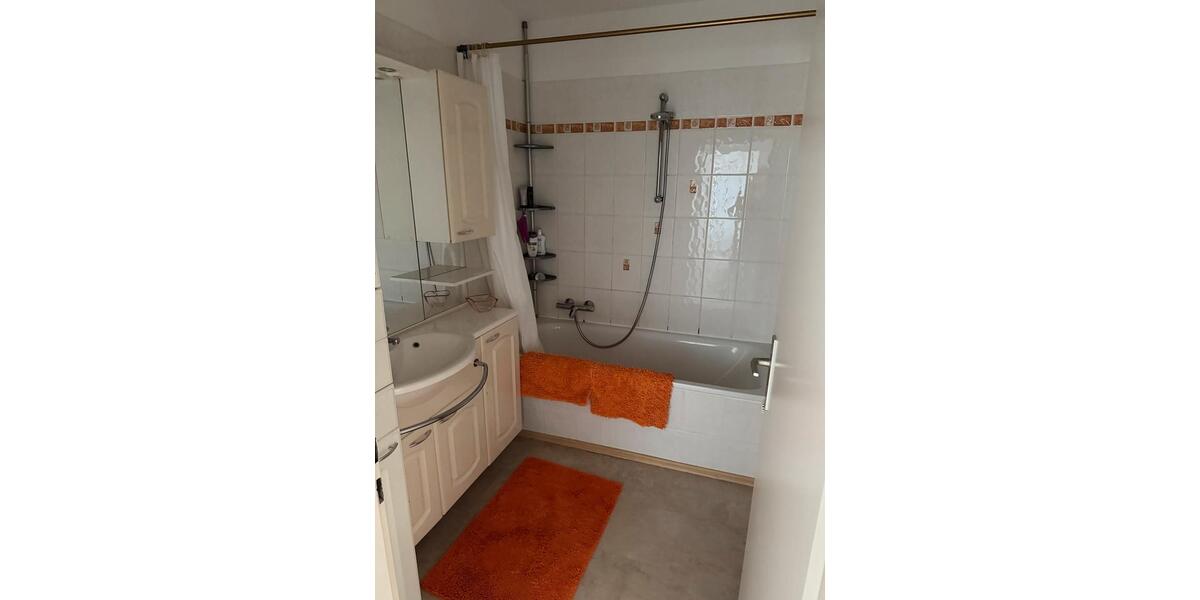 Erdgeschoßwohnung Detmold Hakedahl - 4 Zimmer, 81 m&sup2;, 660&euro; | Angebot:26705739