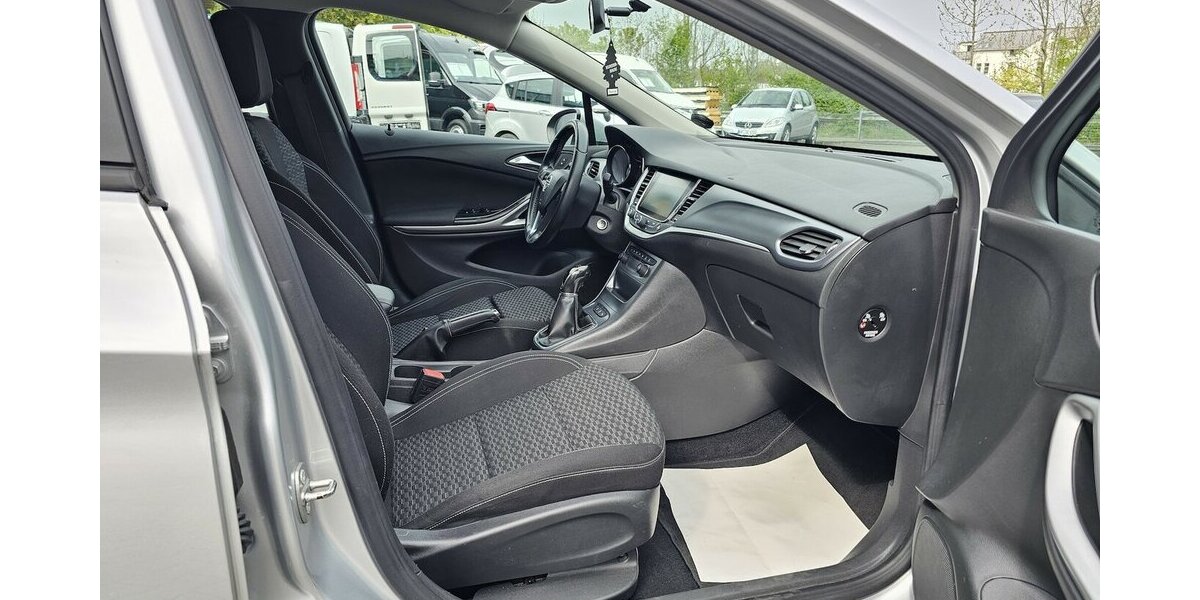 Opel Astra Sports Tourer NAVI AUS 2.HAND PDC 210.120 km 5.490 &euro; Löhne 32584