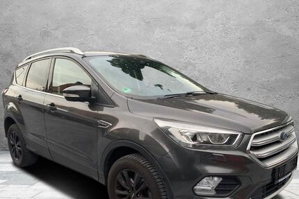 Ford Kuga 100.000 km 11.499 € Detmold 32758