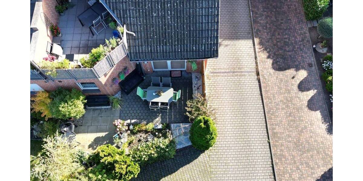 Gepflegte Doppelhaushälfte mit zwei Wohneinheiten 5 zimmer