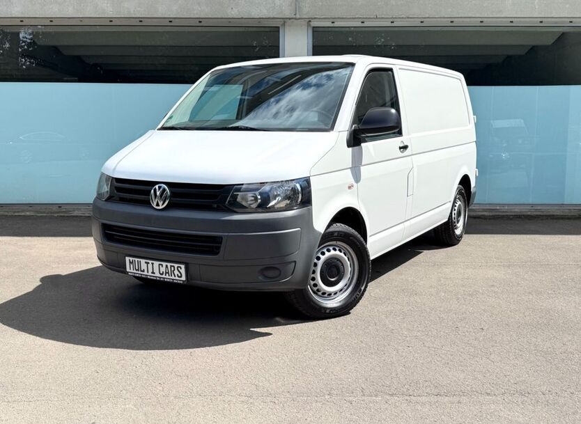 VW T5 Transporter 173.000 km 8.690 € Löhne 32584