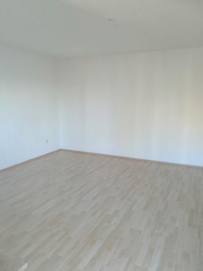 Geräumige Wohnung ! Garage ebenfalls anmietbar. zimmer