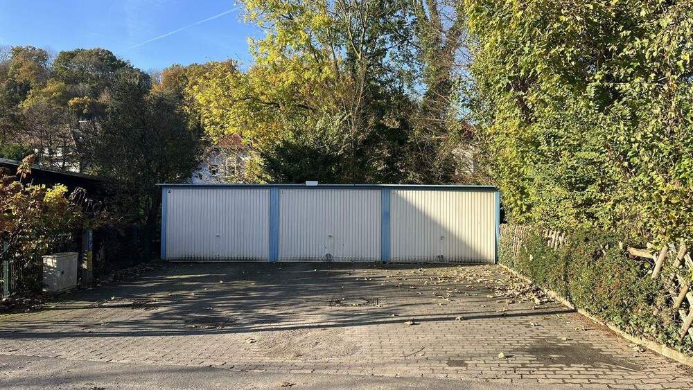 Mehrfamilienhaus, Wohnhaus Vlotho - 8 Zimmer, 302 m&sup2;, 340.000&euro; | Angebot:25686493