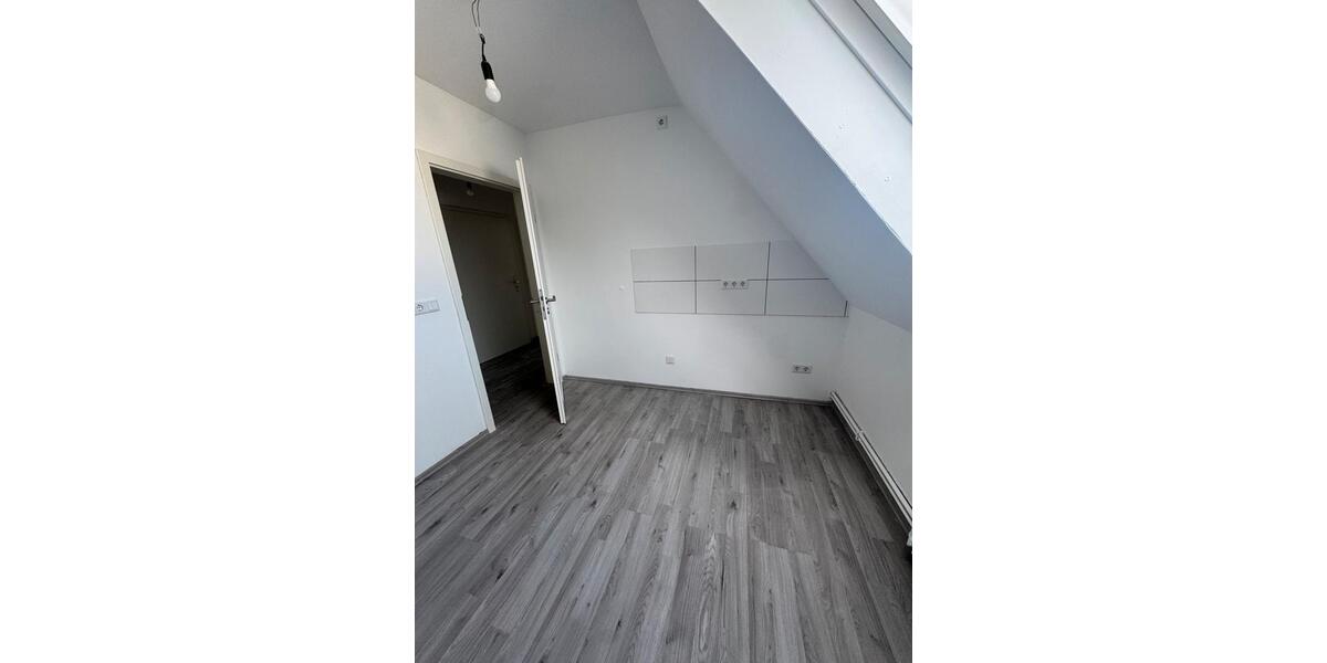 Dachgeschoßwohnung Bielefeld Schildesche - 3 Zimmer, 55 m&sup2;, 550&euro; | Angebot:25649470