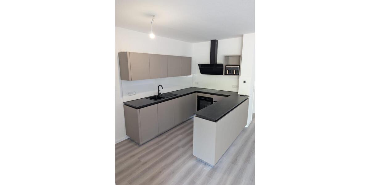 Erdgeschoßwohnung Hüllhorst - 4 Zimmer, 110 m&sup2;, 800&euro; | Angebot:26414520