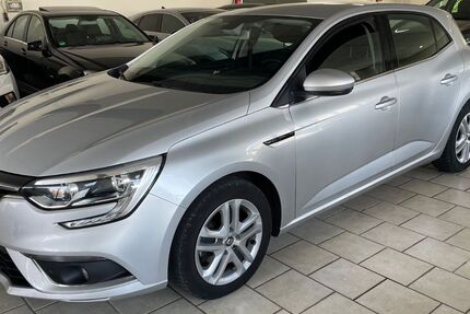 Renault Megane 67.000 km 9.999 € Detmold 32756