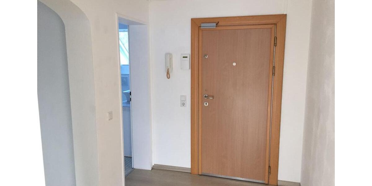 Dachgeschoßwohnung Detmold Hiddesen - 3 Zimmer, 71 m&sup2;, 570&euro; | Angebot:26312558