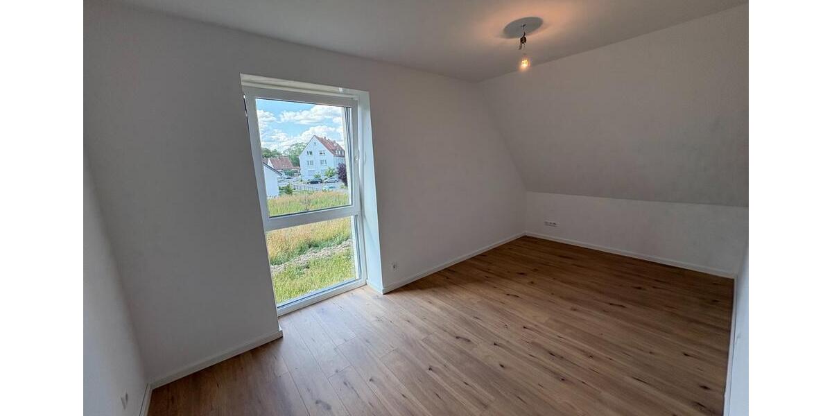 Großzügiges Neubau-Reihenhaus mit 2 Stellplätzen + Garten 5 zimmer