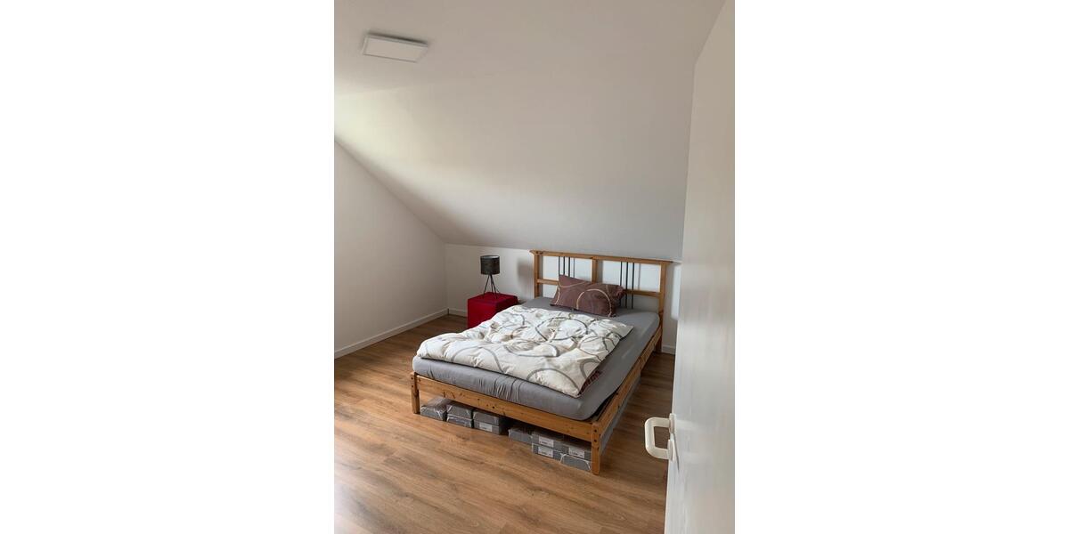 Helle möblierte 3,5-Zimmer Dachgeschosswohnung in Gütersloh 3.5 zimmer