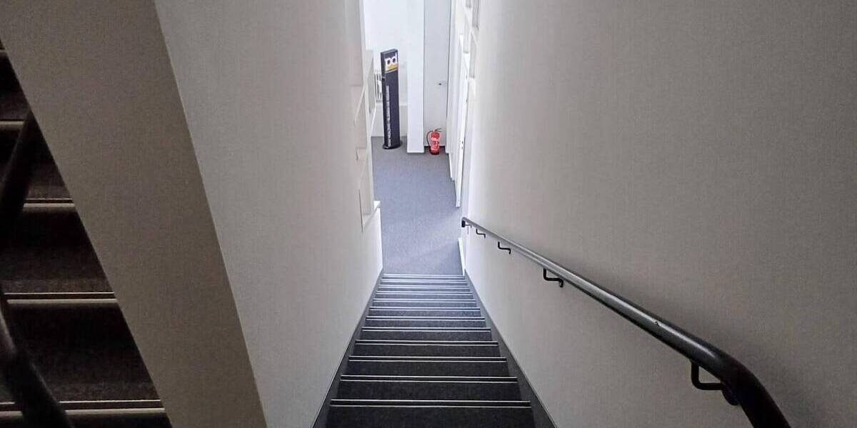 Gewerbeobjekt Lemgo - 5 Zimmer, 150 m&sup2;, 900&euro; | Angebot:25745554