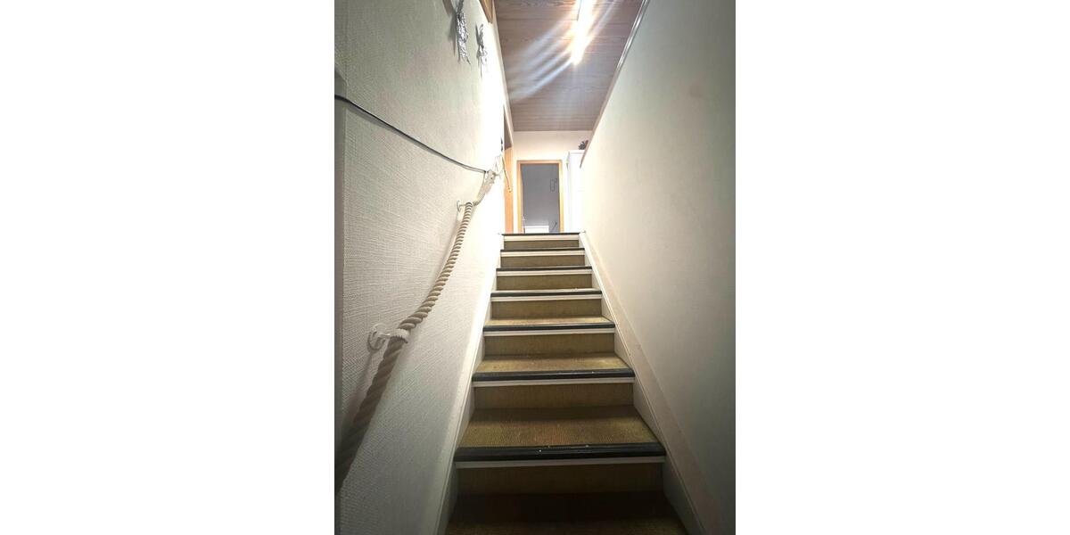 Etagenwohnung Spenge - 6 Zimmer, 165 m&sup2;, 950&euro; | Angebot:25409328