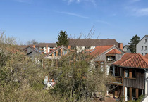 Schöne Dachgeschosswohnung in besonderer Lage, ideal für Singles