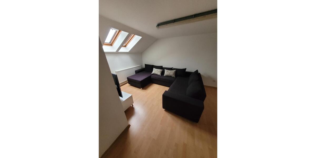 Dachgeschoßwohnung Detmold Hiddesen - 2 Zimmer, 65 m&sup2;, 670&euro; | Angebot:26301739