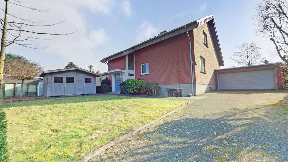 Einfamilienhaus Detmold Hiddesen - 9 Zimmer, 207 m&sup2;, 549.000&euro; | Angebot:25636412