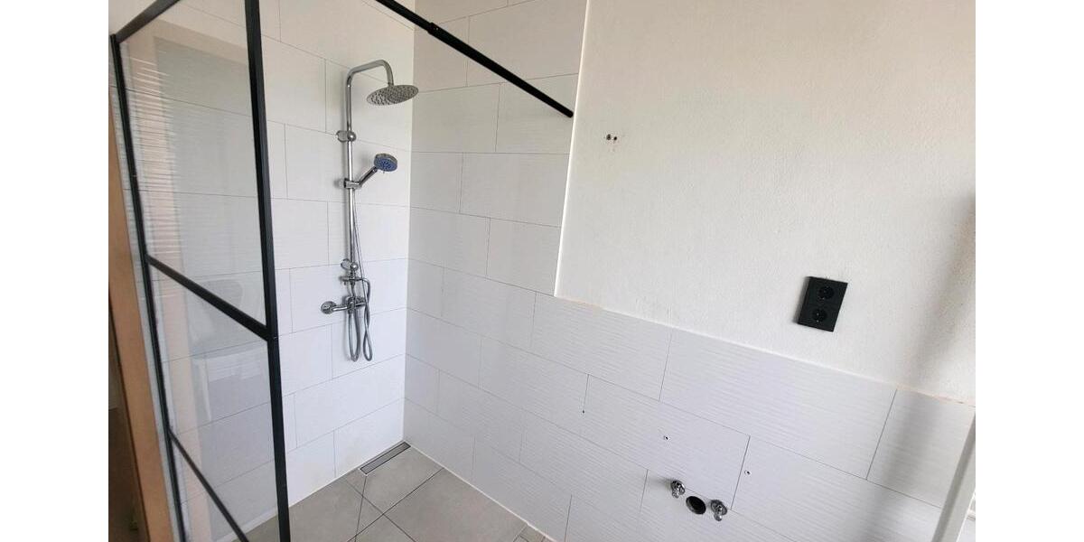 Etagenwohnung Lage - 4 Zimmer, 83 m&sup2;, 750&euro; | Angebot:26415552