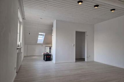 Gemütliche 2 Zimmer Wohnung mit Einbauküche in BI - Uninah