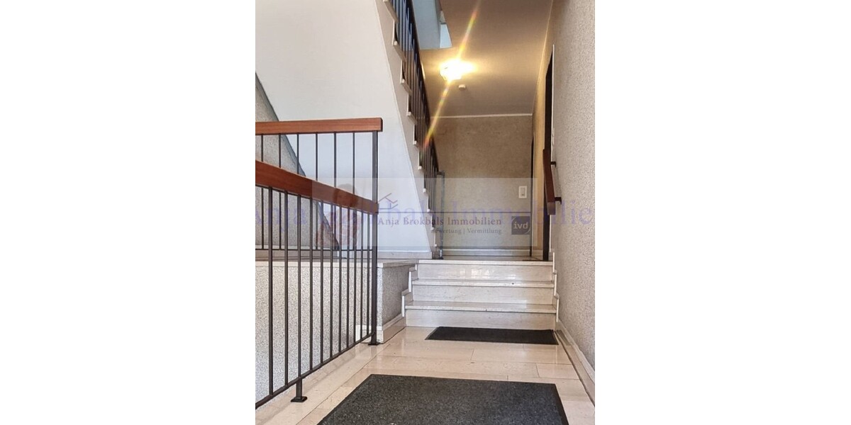 Nähe StadtparkKlinikum GT: Hochparterre mit Tiefgaragenstellplatz - bezugsfrei - für Käufer provisionsfrei - 2- Gütersloh Kattenstroth | Angebot:26992790