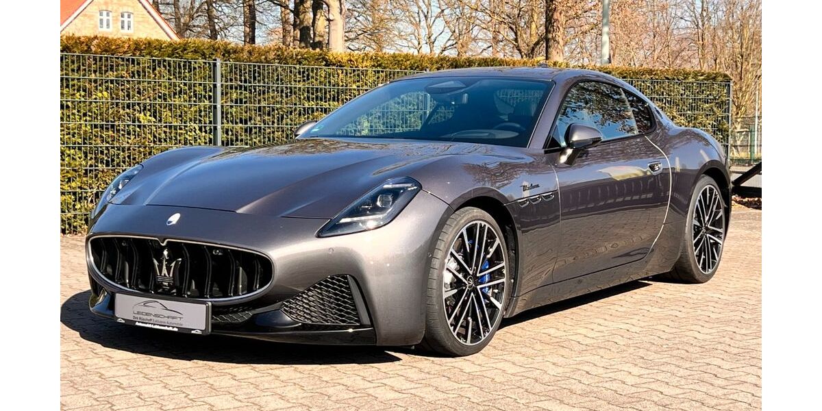 Maserati Granturismo 10.700 km 139.900 € Harsewinkel 33428