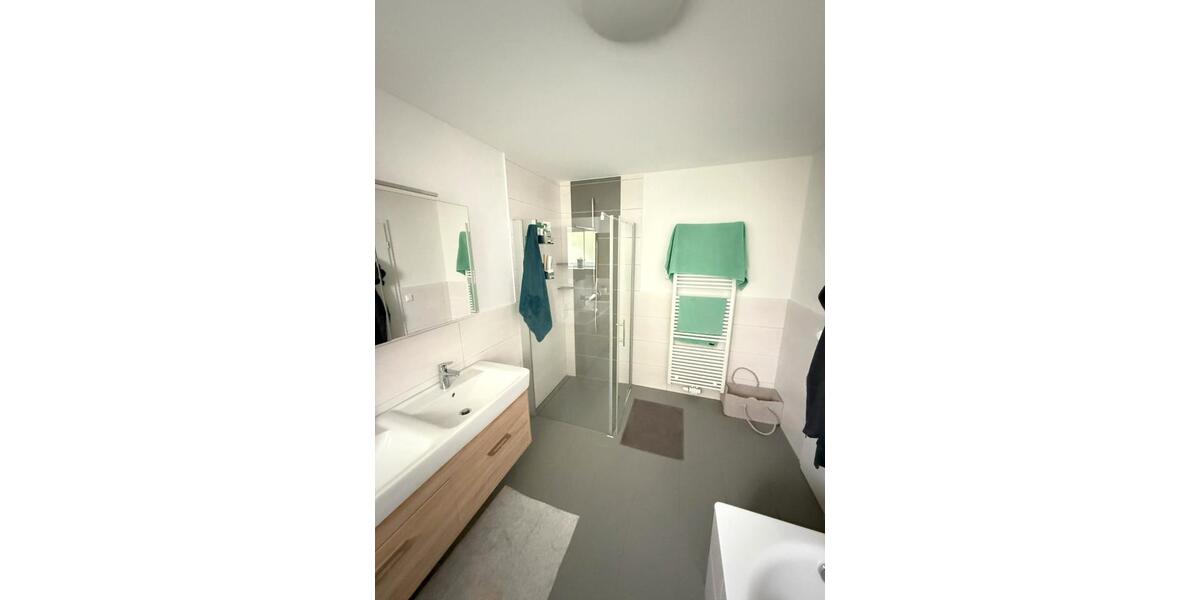 Erdgeschoßwohnung Bad Oeynhausen - 3 Zimmer, 96 m&sup2;, 1.400&euro; | Angebot:26226609