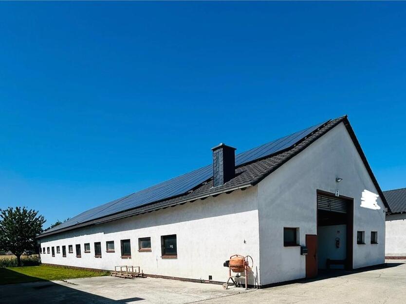 Produktionshalle, Halle, Lagerhalle mit Büro und Sanitäranlagen