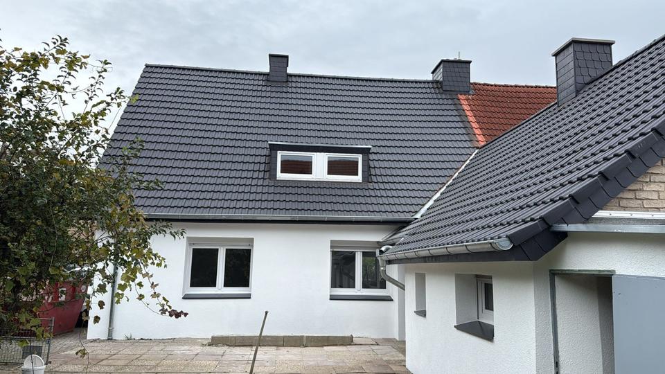 Erstbezug nach Kernsanierung - 160qm Doppelhaushälfte mit Garten 5 zimmer