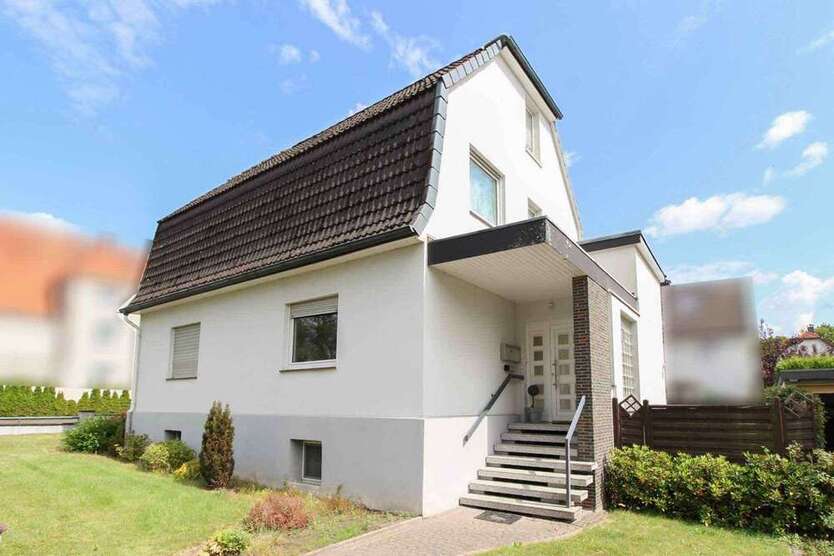 Haus zum Kaufen in Bad Salzuflen 249.000 € 179.14 m²