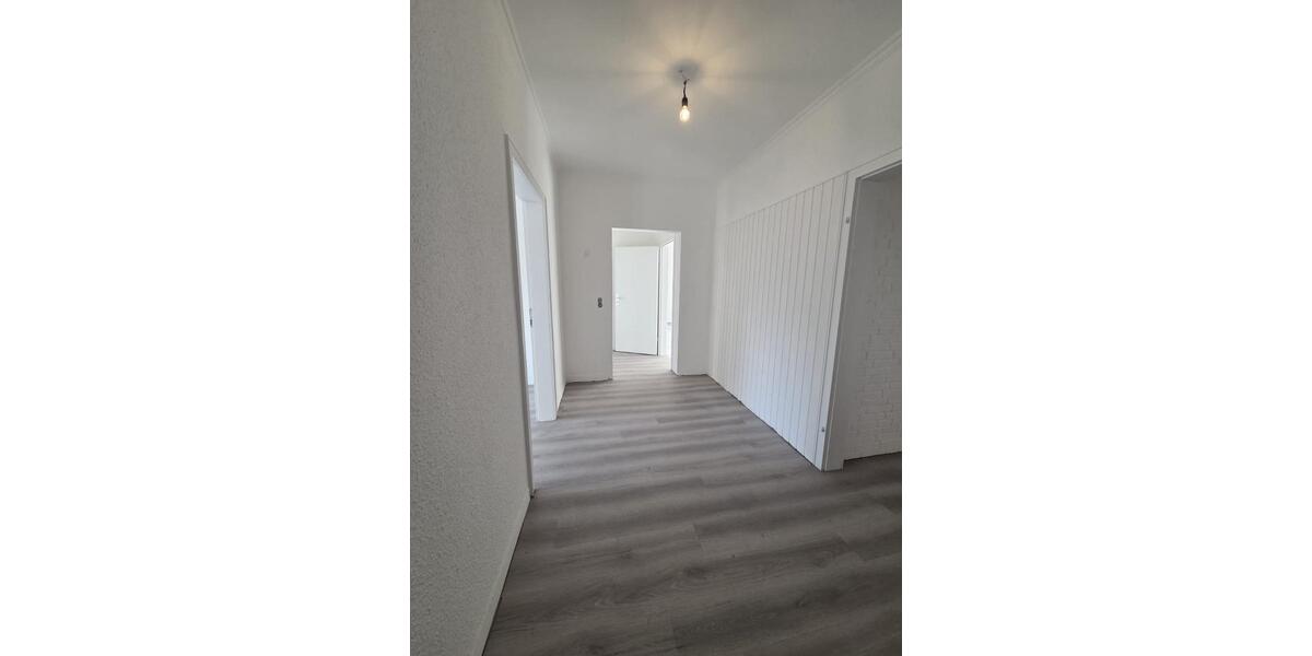 Erdgeschoßwohnung Löhne - 4 Zimmer, 111 m&sup2;, 1.300&euro; | Angebot:25790471