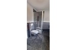 Modernisiert, zentral, ruhig, kl. Garage, 3- bis 4-Zimmer mit Balkon, Obergeschoss in einem Zweifamilienhaus