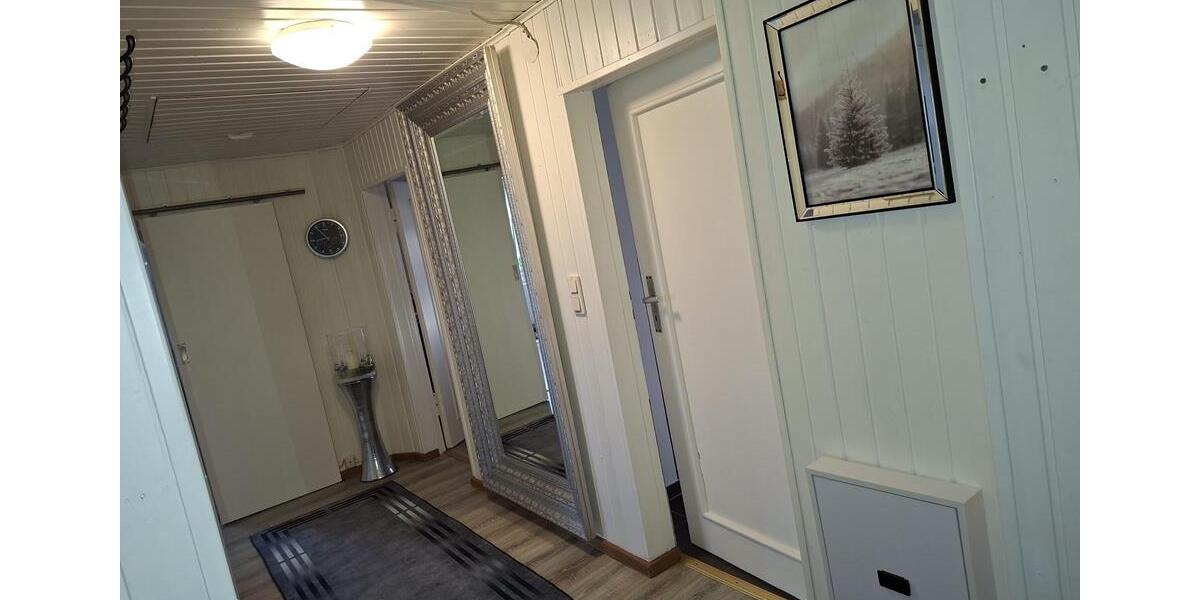 Dachgeschoßwohnung Detmold Hakedahl - 2 Zimmer, 60 m&sup2;, 455&euro; | Angebot:26355264